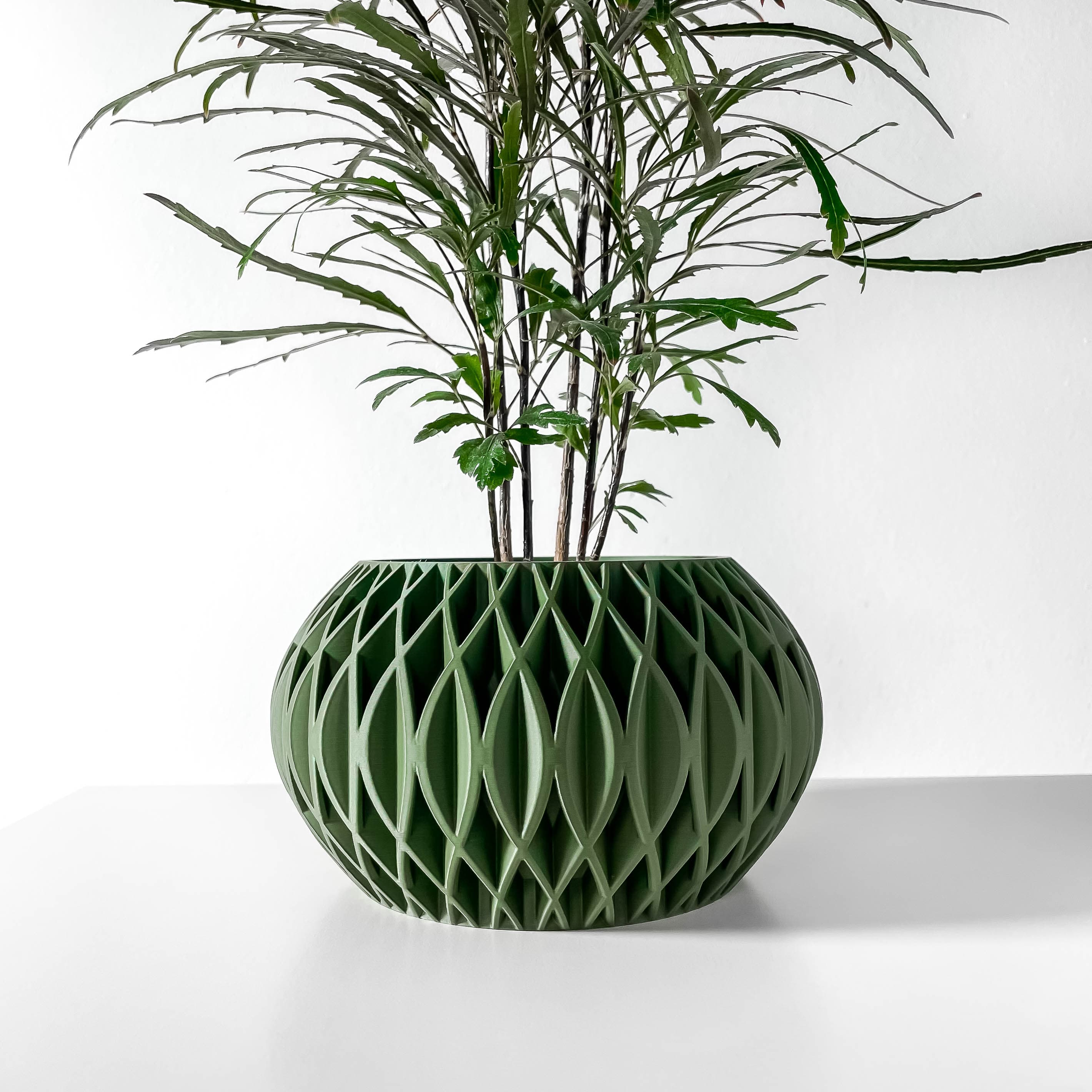 The Revan Planter Pot With Drainage Tray & Stand