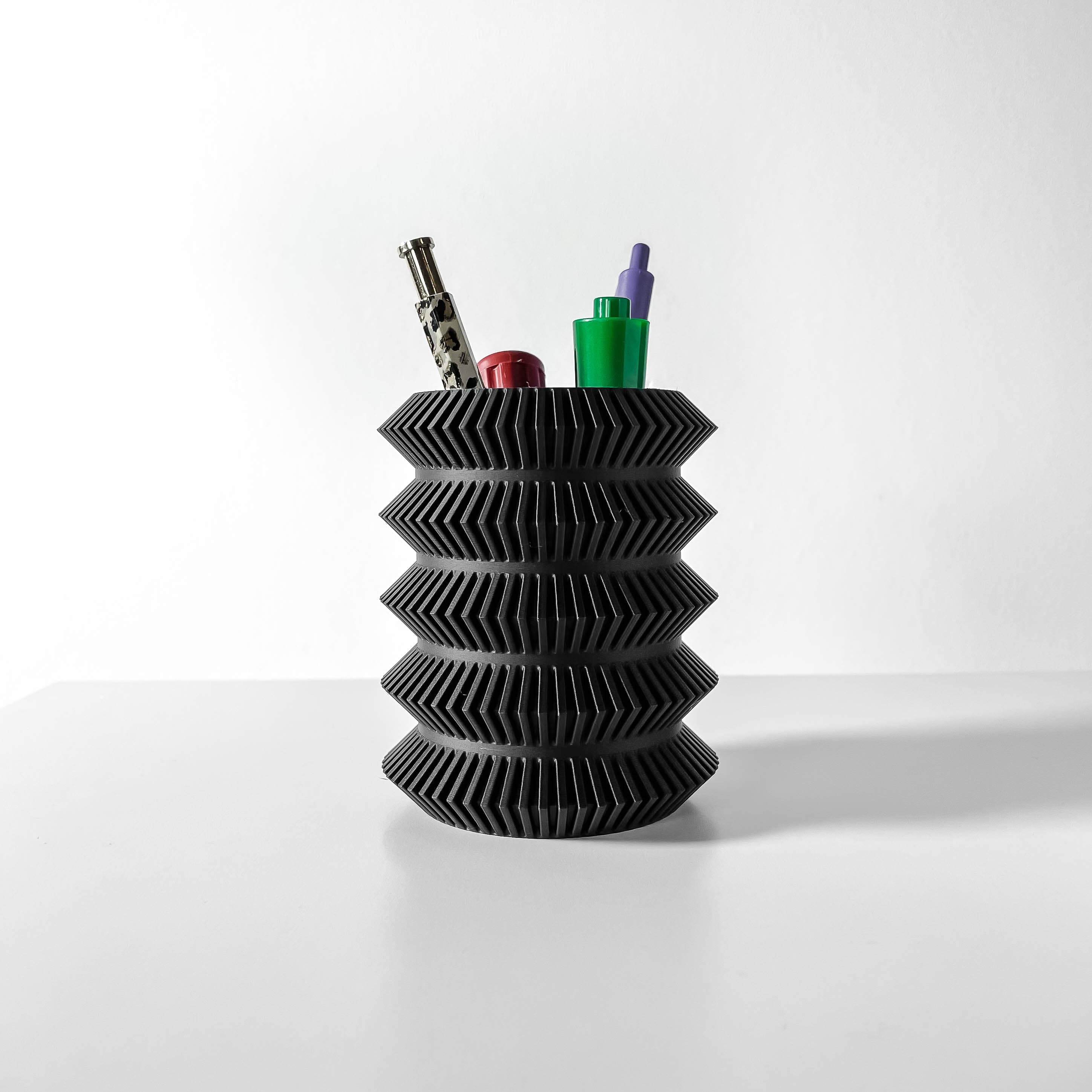The Kuri Pen Holder