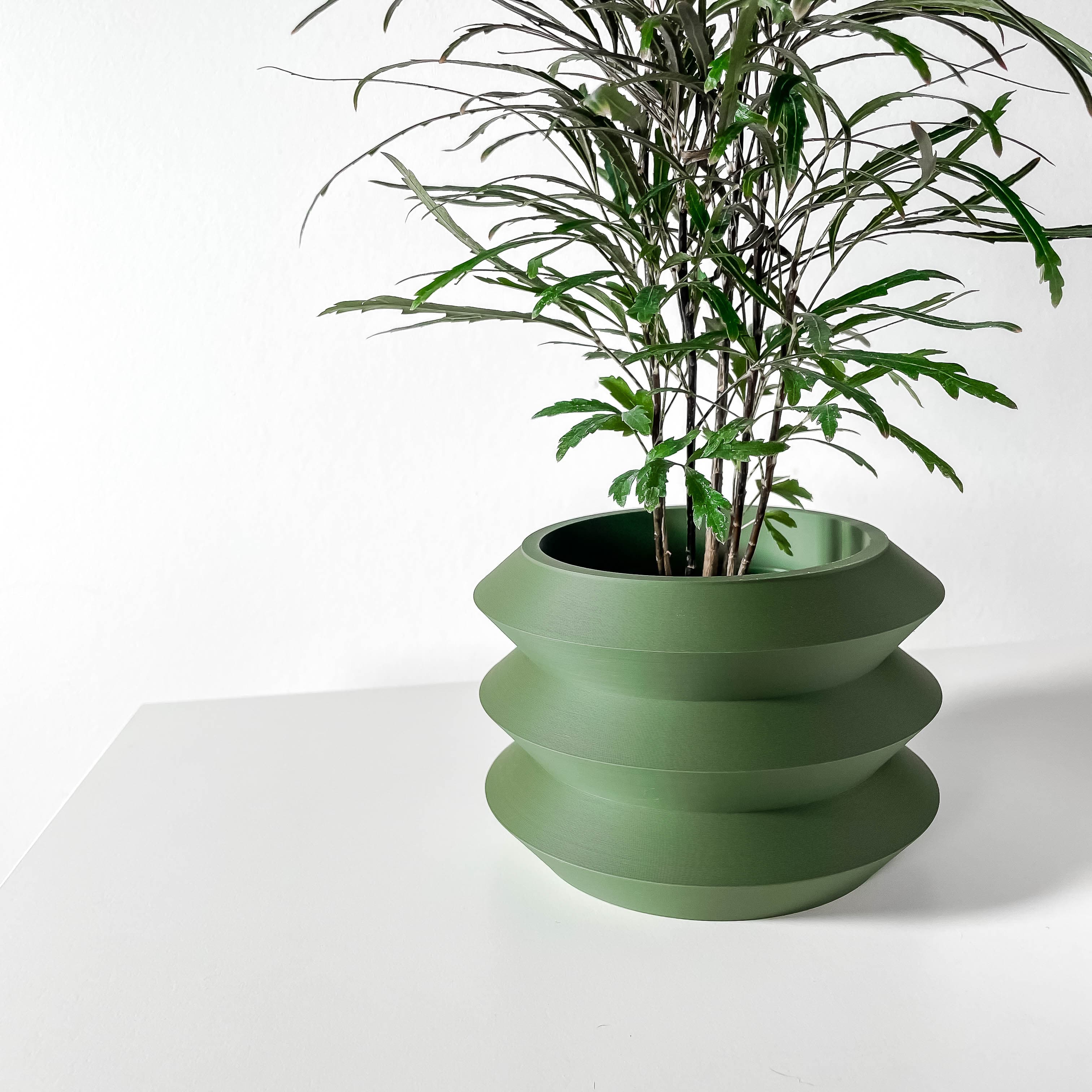 The Sima Planter Pot With Drainage Tray & Stand
