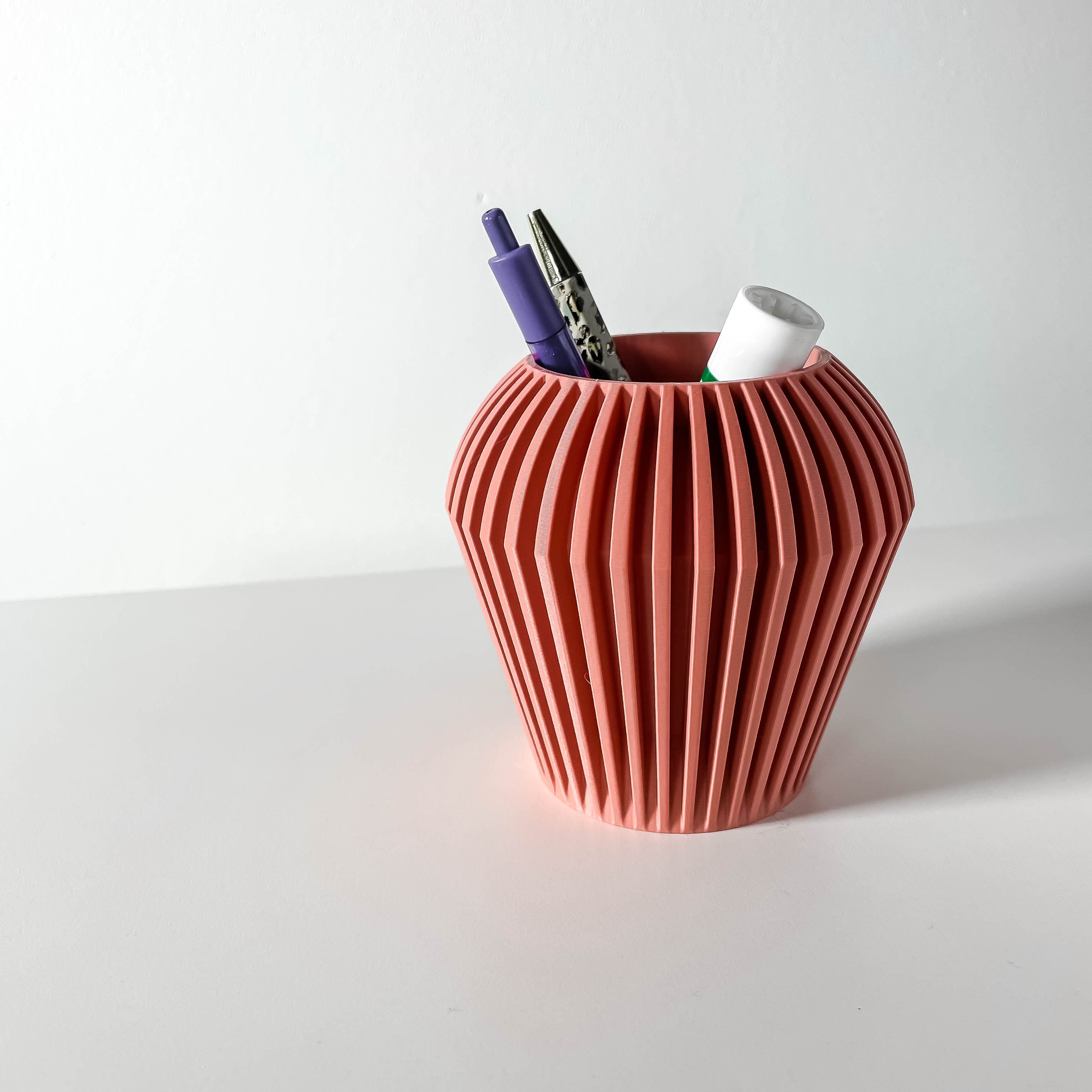 The Taso Pen Holder
