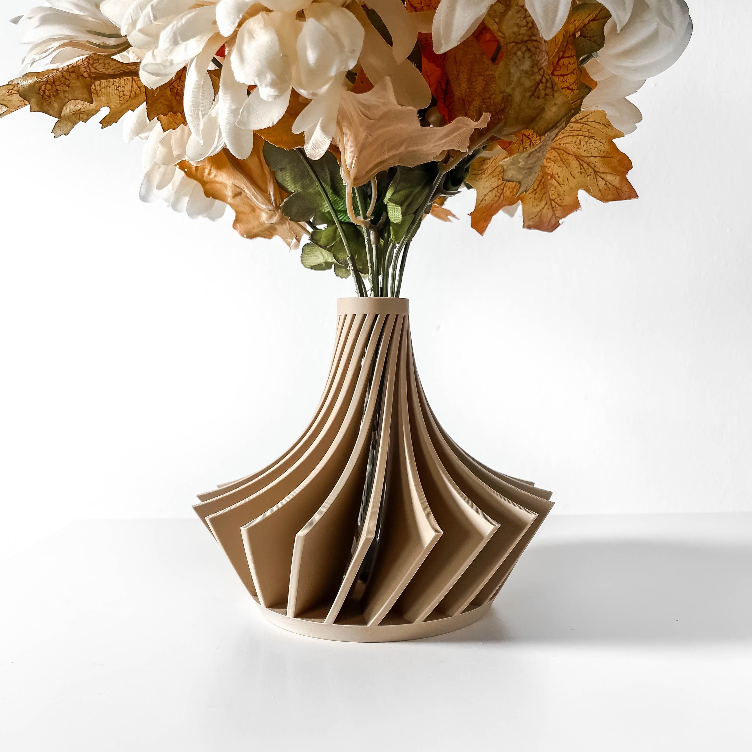 The Kario Short Vase