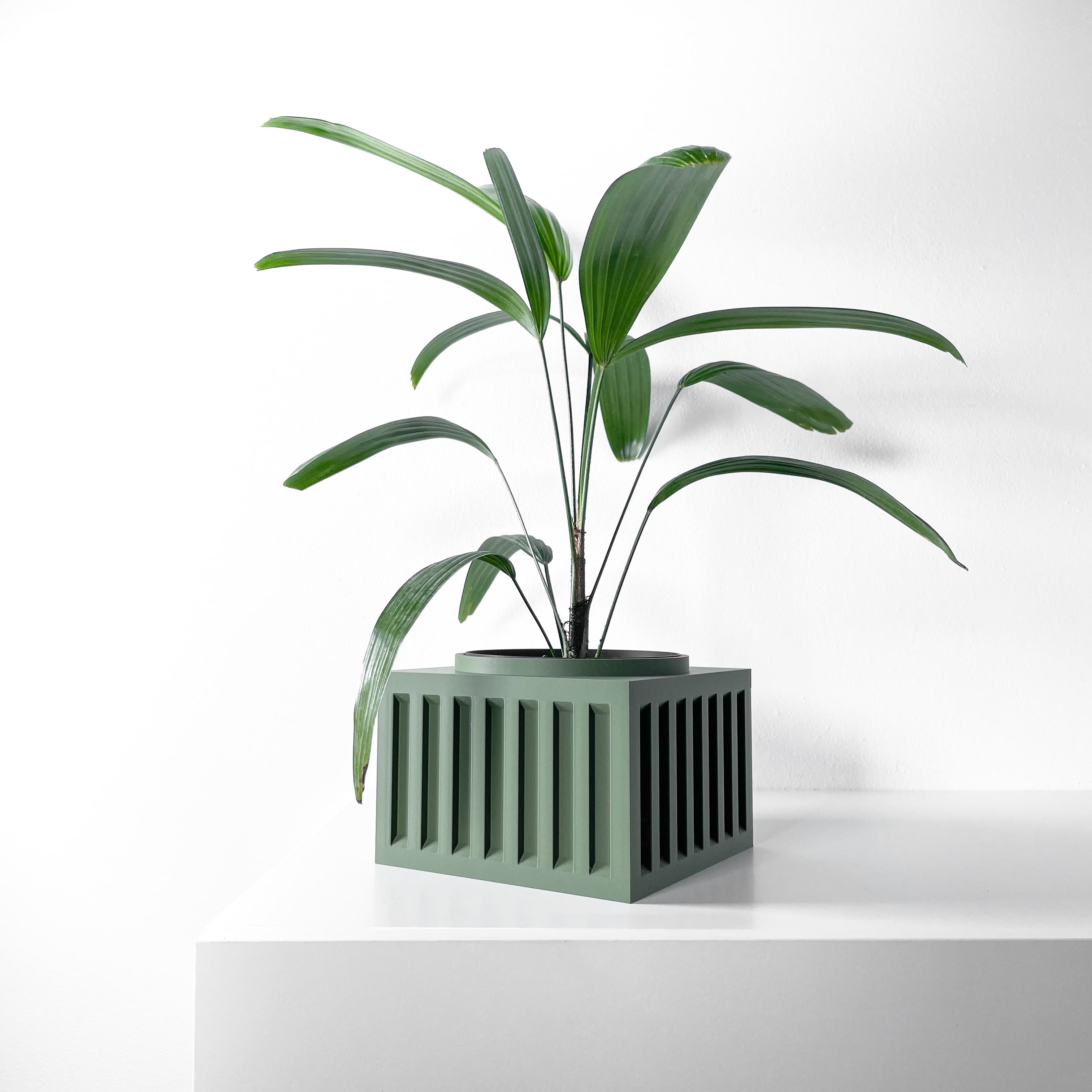 The Larix Planter Pot With Drainage Tray & Stand Included