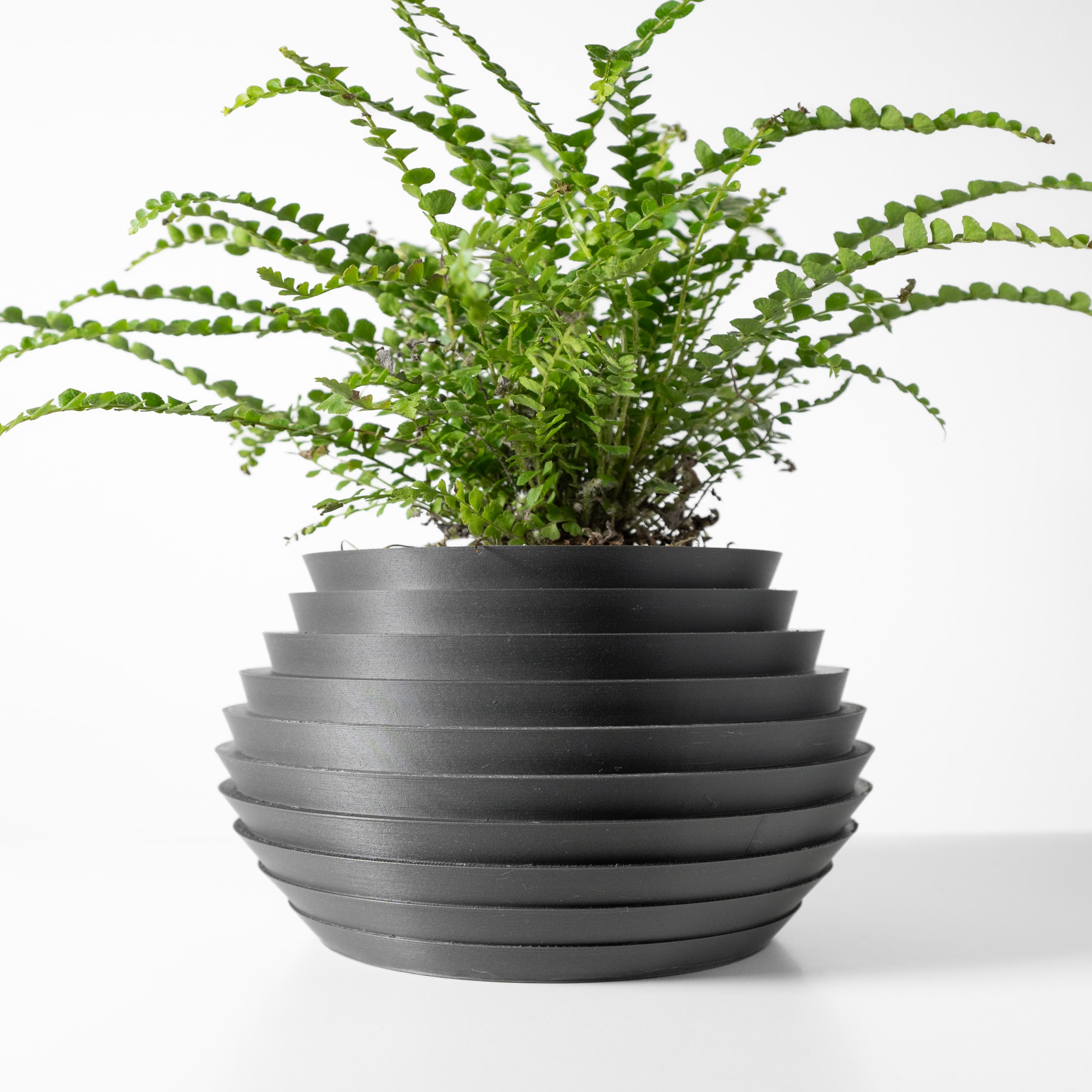 The Harno Planter Pot With Drainage Tray & Stand