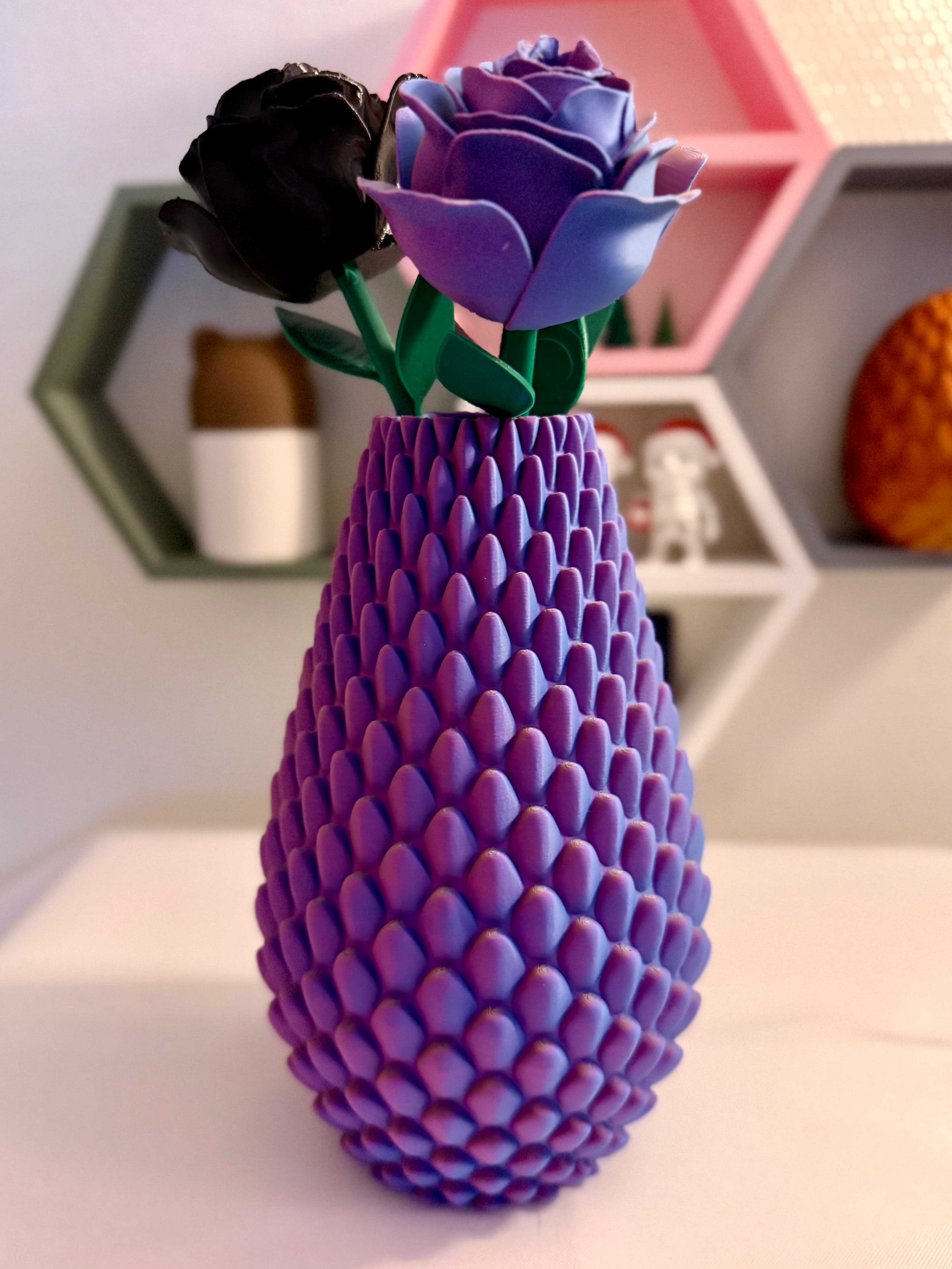 Dragonscale Flower Vase 01