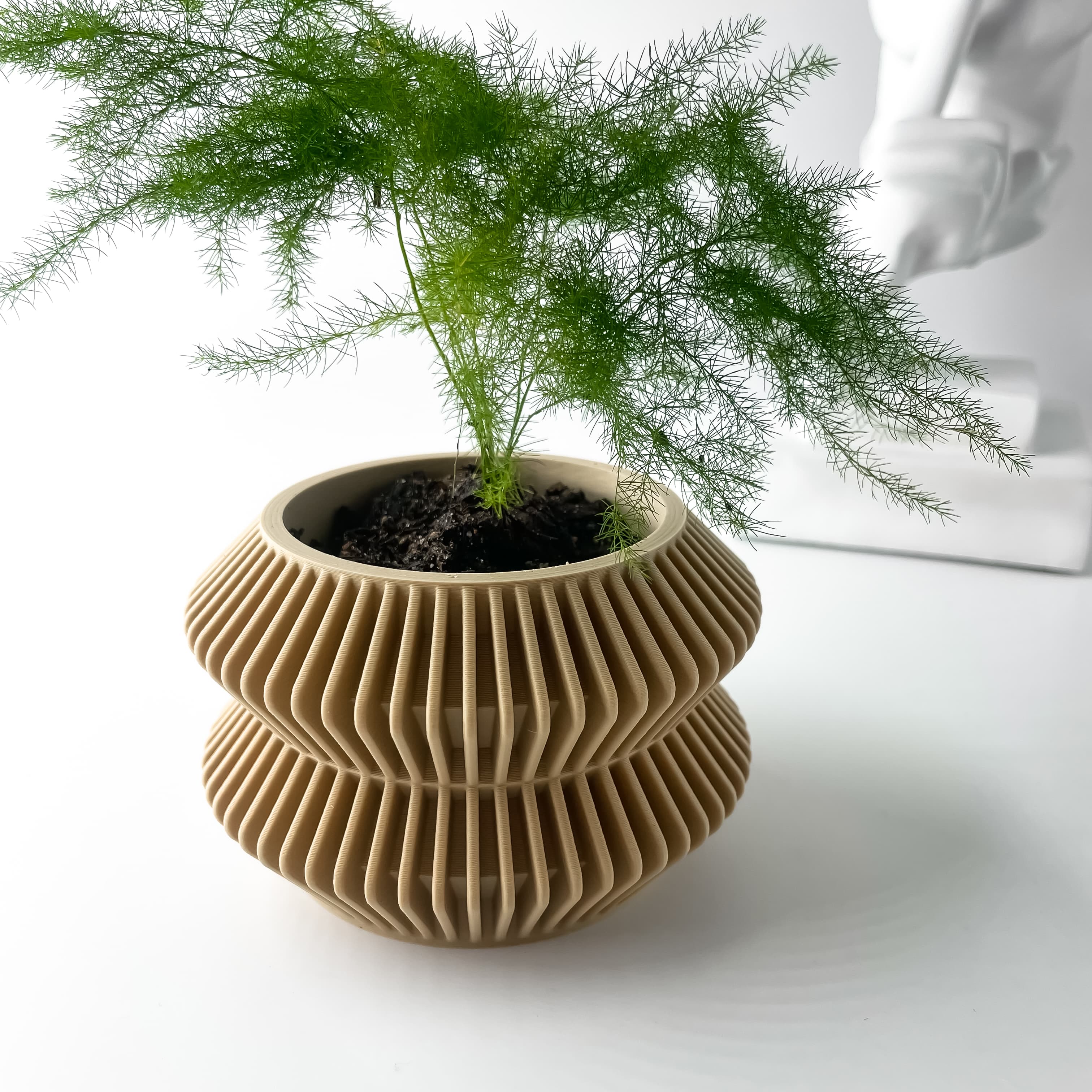 The Rodel Planter Pot With Drainage Tray & Stand