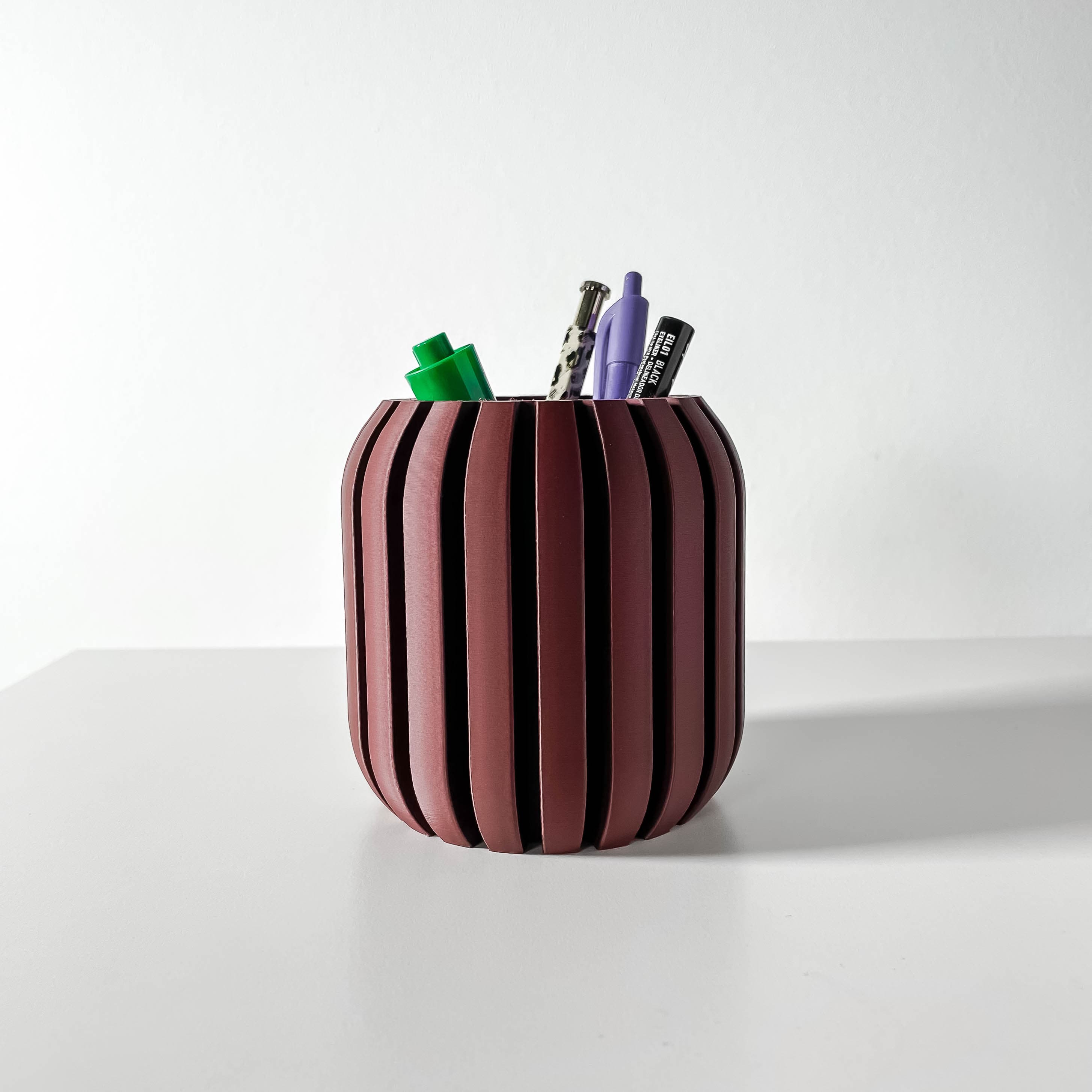 The Unra Pen Holder