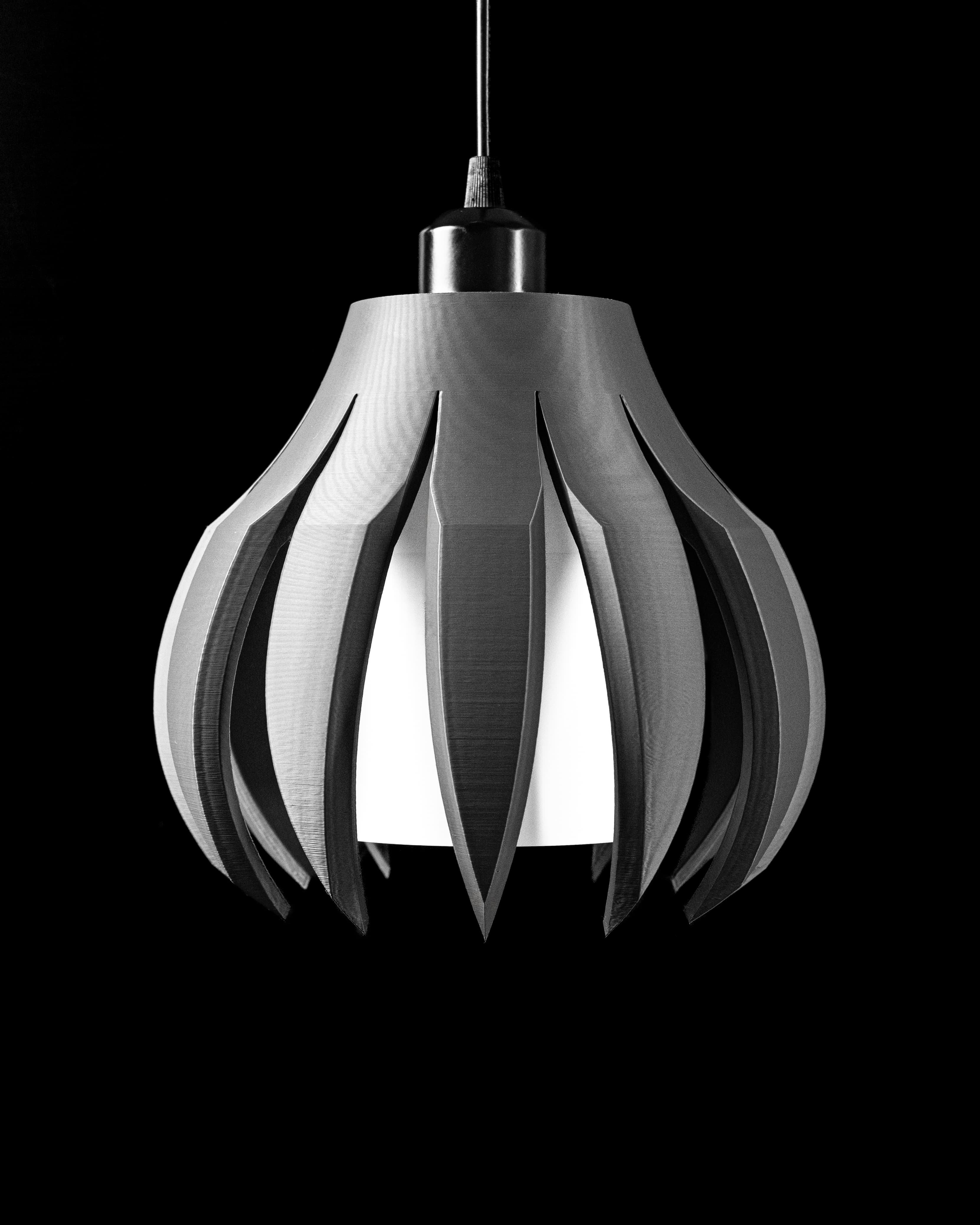 Claw Pendant Lamp