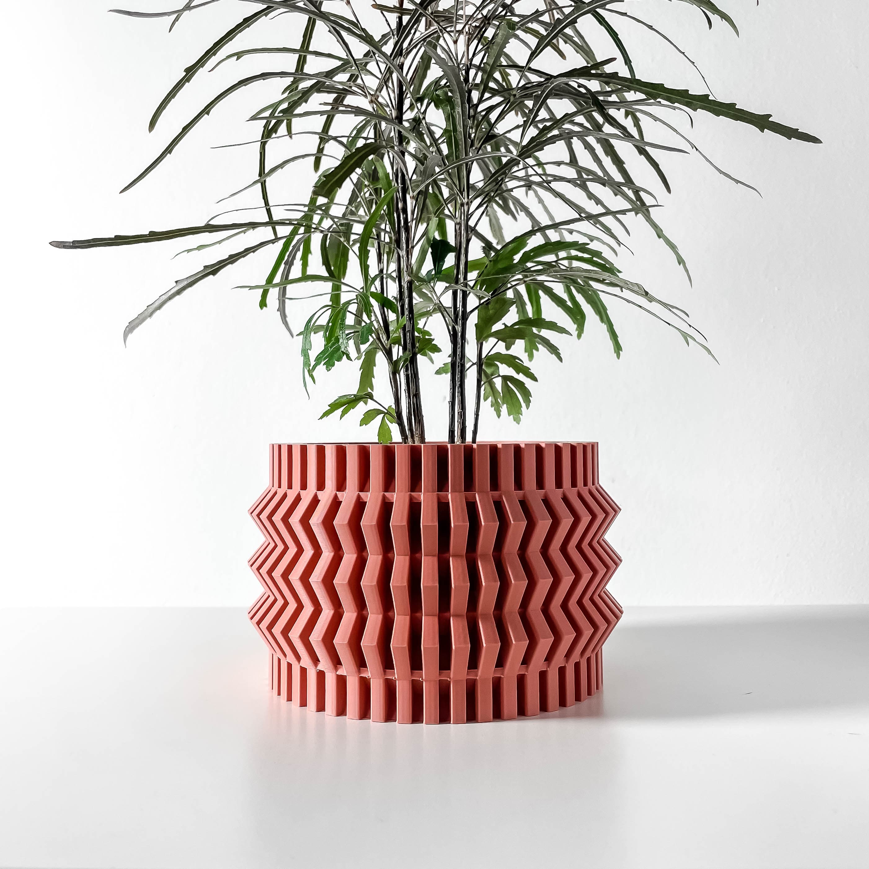 The Alio Planter Pot With Drainage Tray & Stand