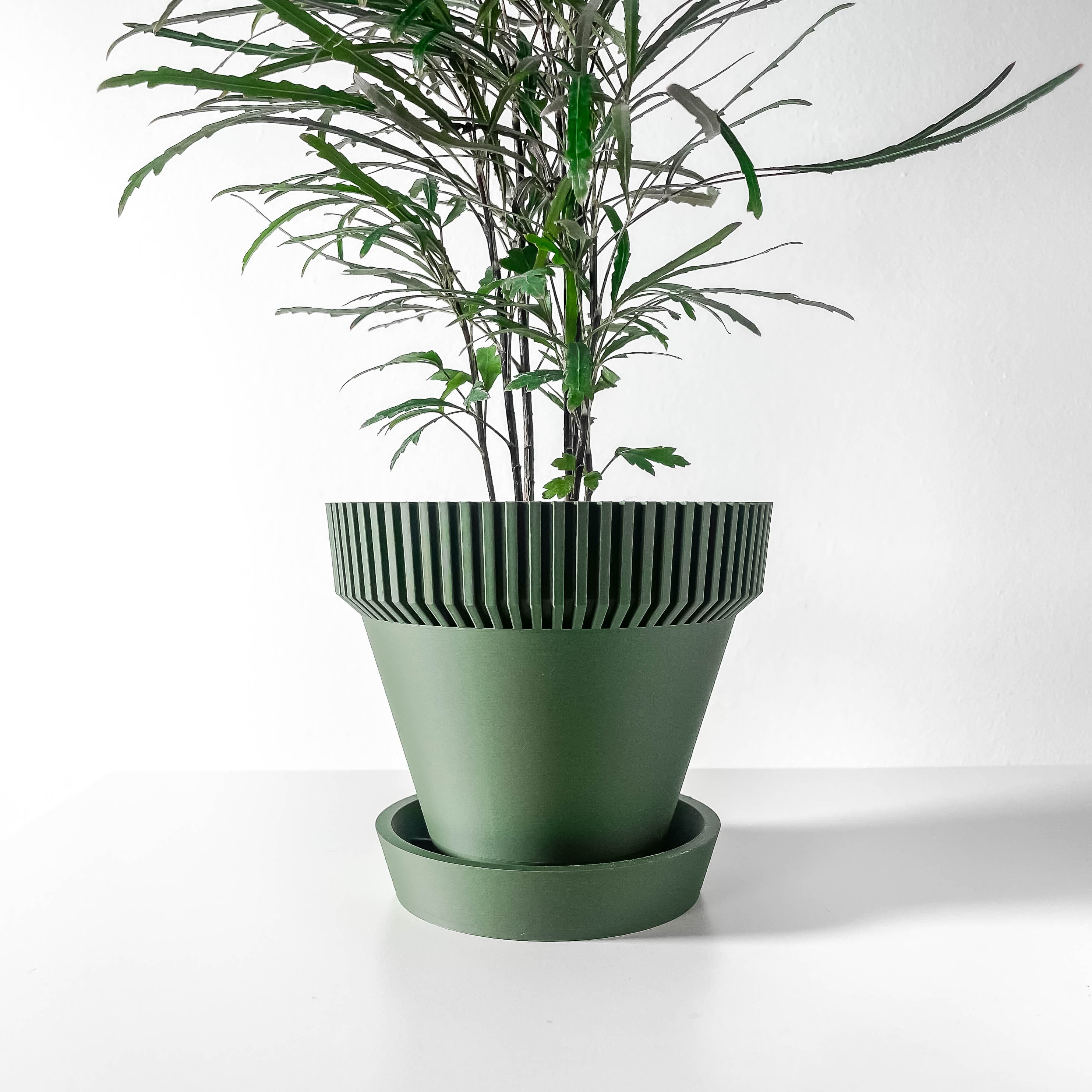 The Nari Planter Pot With Drainage Tray