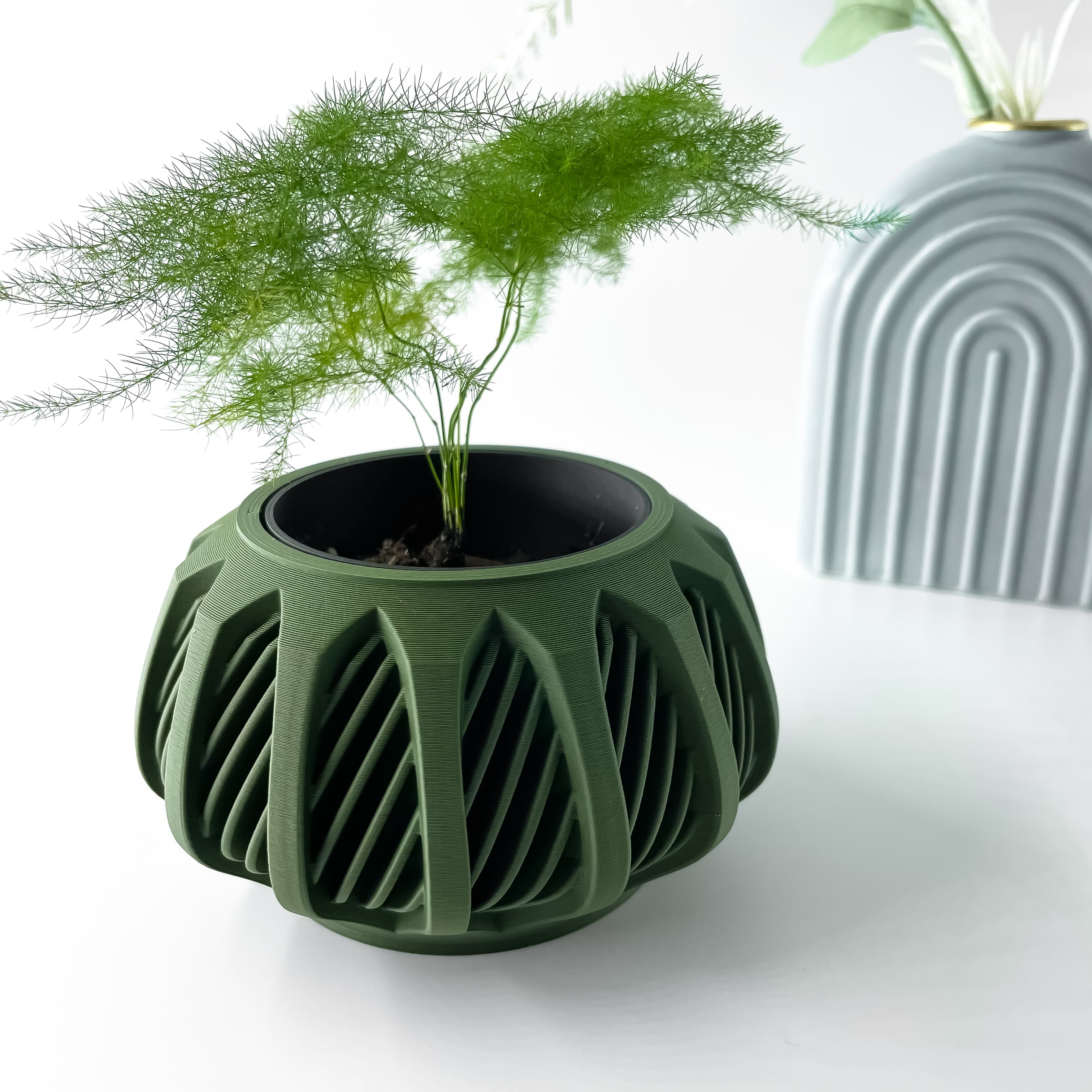 The Mirex Planter Pot With Drainage Tray & Stand