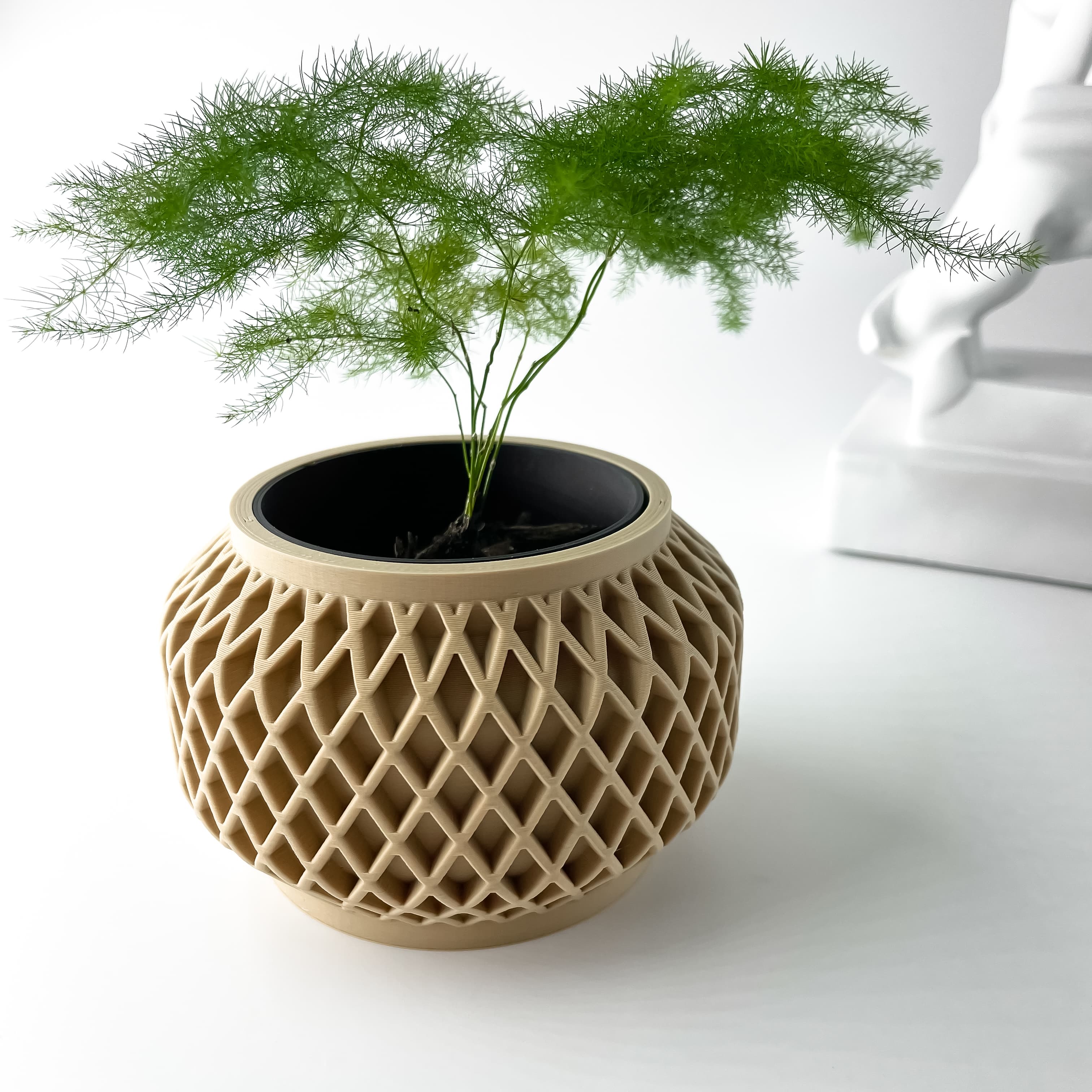 The Orto Planter Pot With Drainage Tray & Stand